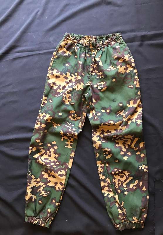 Russian SS-Leto (SS-Summer) Pattern, Partizan Style Camo Uniform. Medium. No overseas postage.