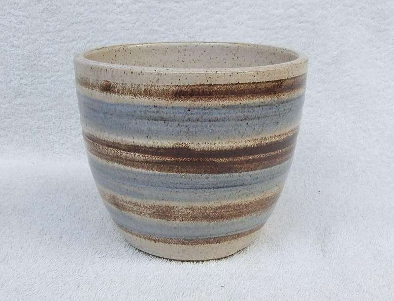 A hard to find vintage pottery vase signed by the maker Ludwig Hagen in excellent condition