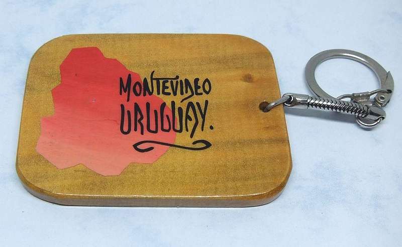 UNDER R100 - Vintage Keyring - Uruguay - Wood