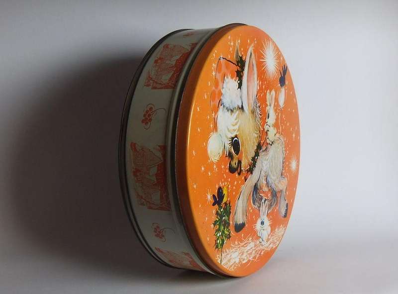UNDER R100 - Vintage tin - Bakers biscuits