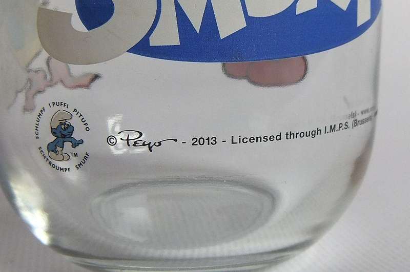 A collectable promotional glass featuring The Smurfs made for Nutella