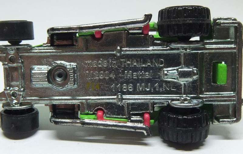 UNDER R100 - Collectable - Two Hot Wheels die cast cars