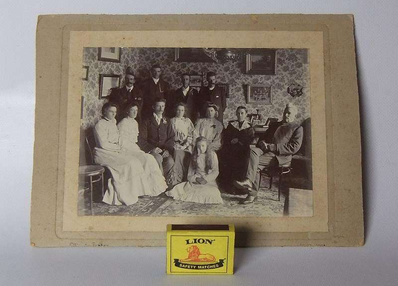 UNDER R100 - Vintage / Antique photograph - Family