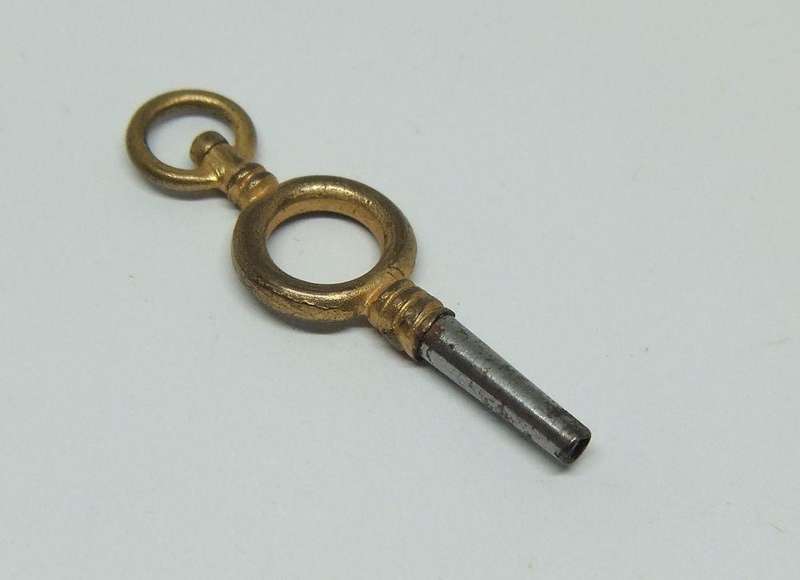 UNDER R100 - Collectable - Antique pocket watch key