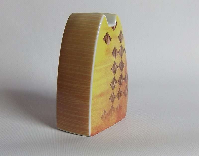 A contemporary porcelain cat ornament by Royal Worcester titled Flat Mates