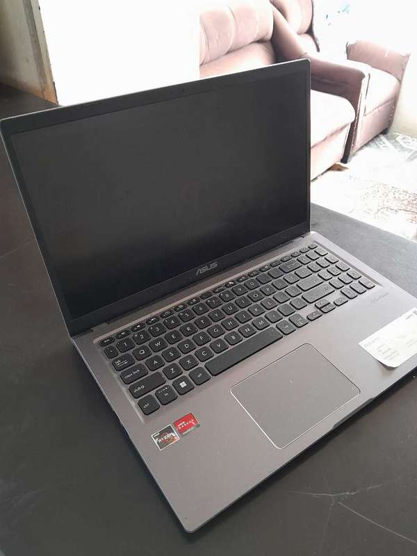 Asus laptop Ryzen 5 - m515D