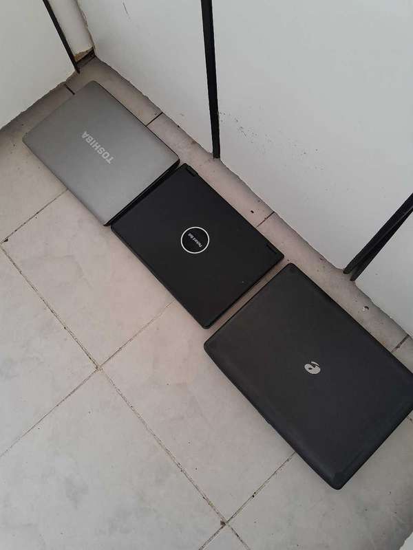 Job lot x3 laptop non working