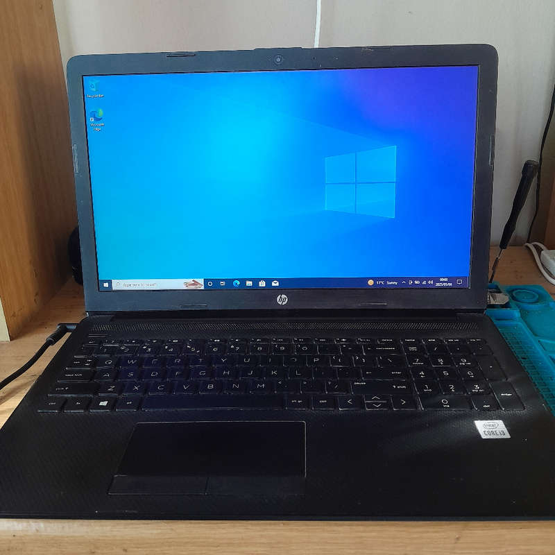 Hp laptop 10th Generation i3 working order
