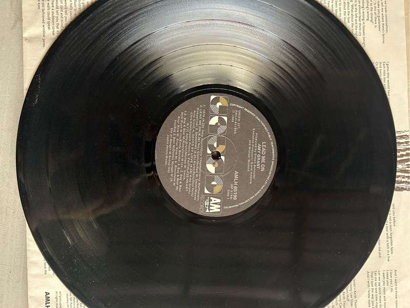 AMY GRANT - LEAD ME ON LP VINYL