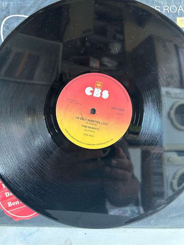 TIME BANDITS - IM ONLY SHOOTING LOVE MAXI 12 LP VINYL