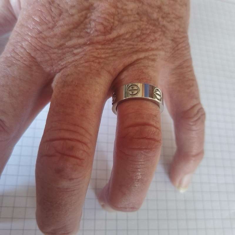 CARTIER 18ct White Gold Love Ring 4.78g.