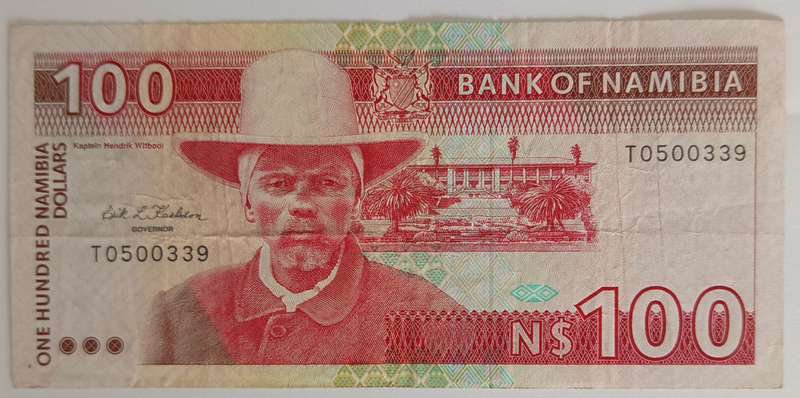 NAMIBIA N$100 BANKNOTE