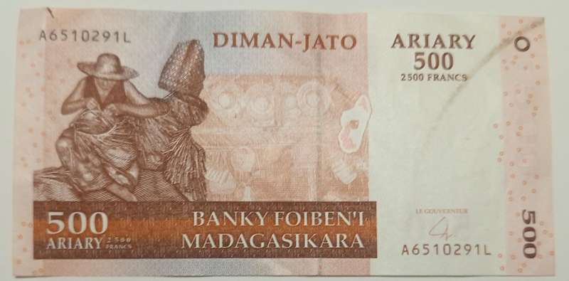 MADAGASCAR 500 ARIARY BANKNOTE