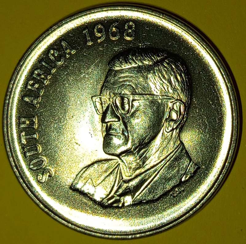 1968 ENGLISH FIFTY CENT COIN