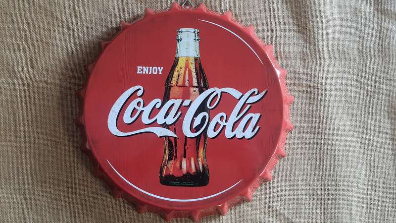 "COCA-COLA" THEMED REPRODUCTION - ROUND METAL HANGING SIGN "BOTTLE CAP"
