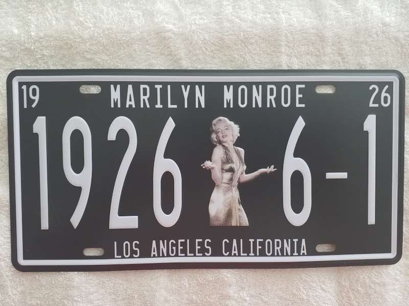 "MARILYN MONROE" MEMORABILIA - EMBOSSED METAL HANGING SIGN "NUMBER PLATE"