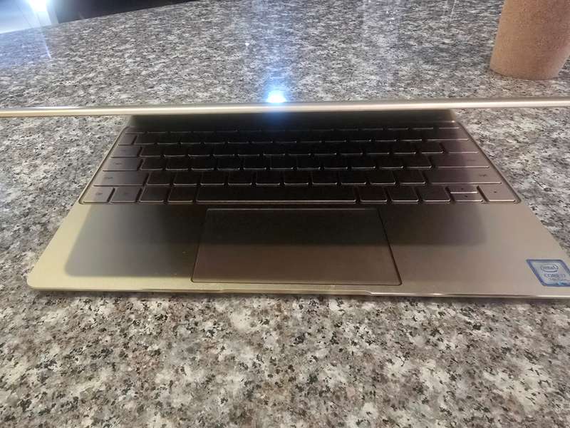 Huawei Matebook X | Core i7, 8GB Ram, 256GB SSD
