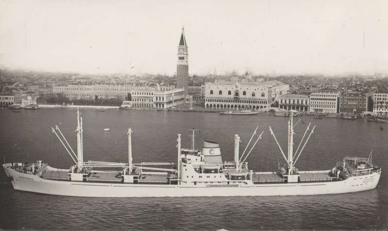 SHIPS OF THE WORLD POST CARDS