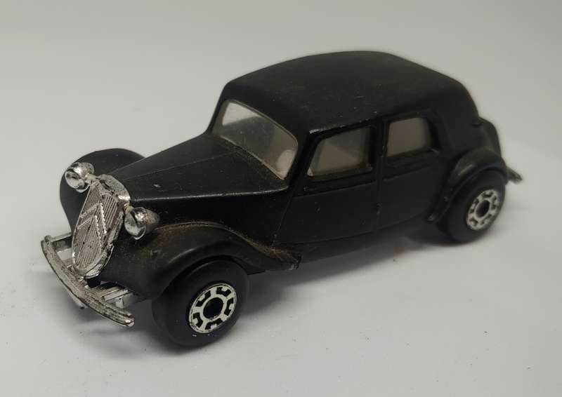 CITROEN 15CV AS PER PHOTOS MATCHBOX MADE IN ENGLAND
