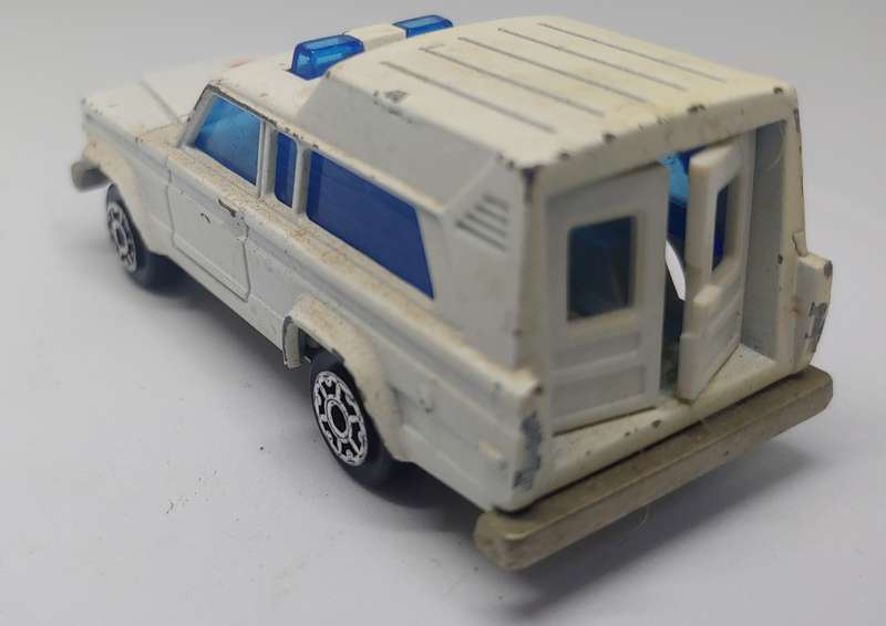 MAJORETTE AMBULANCE #269