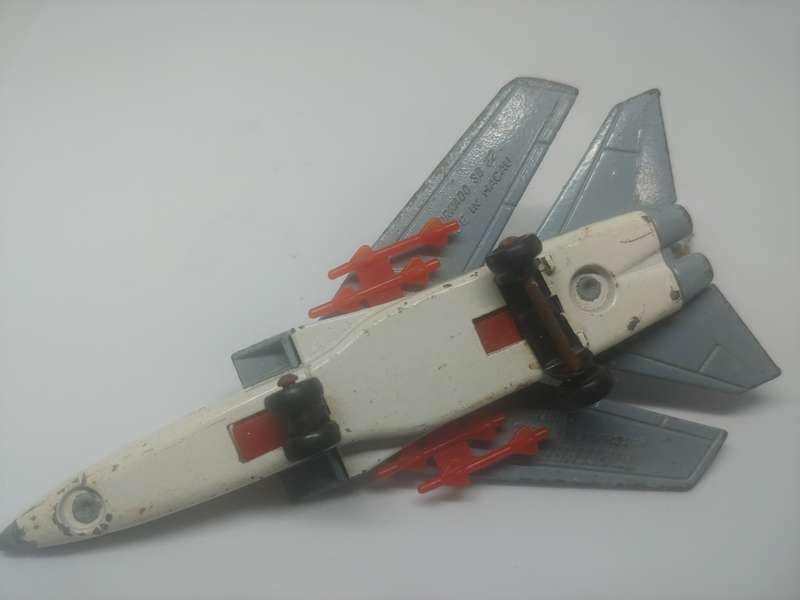 MATCHBOX TORNADO SB22