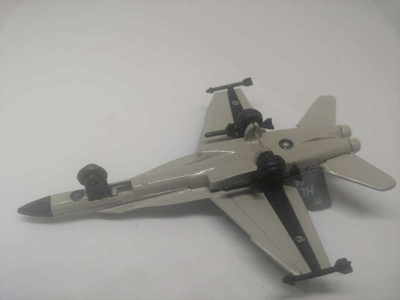 A204 F13 HORNET