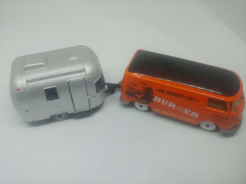 MAJORETTE VW T1  AND CARAVAN
