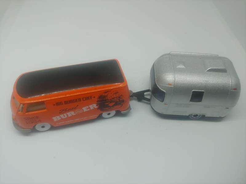 MAJORETTE VW T1  AND CARAVAN