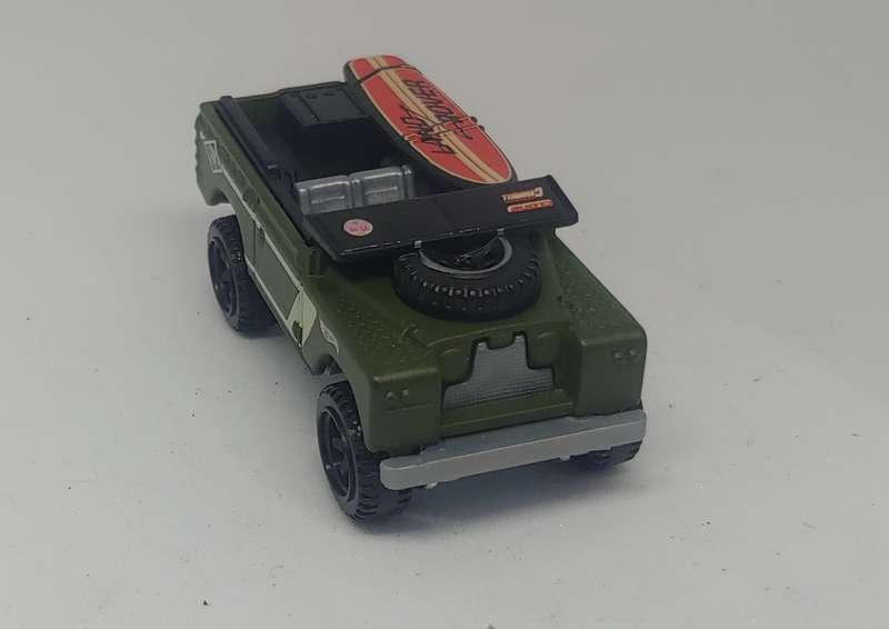 HOT WHEELS LAND ROVER 1/64