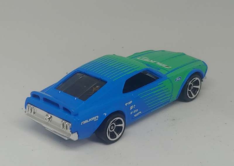 HOT WHEELS 69 MUSTANG BOSS 302 1/64