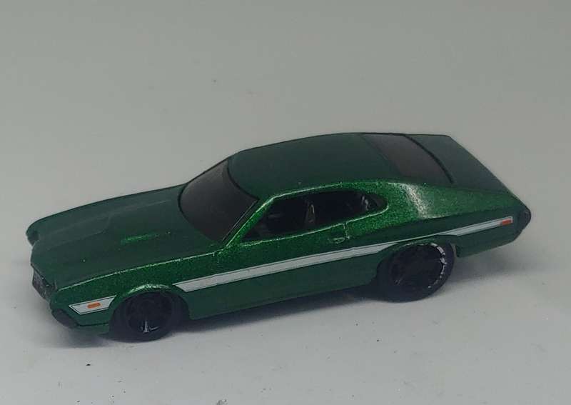 HOT WHEELS MUSSLE CAR 1/64