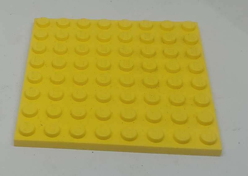ORIGINAL LEGO (U) 8X8 PLATE PALE YELLOW
