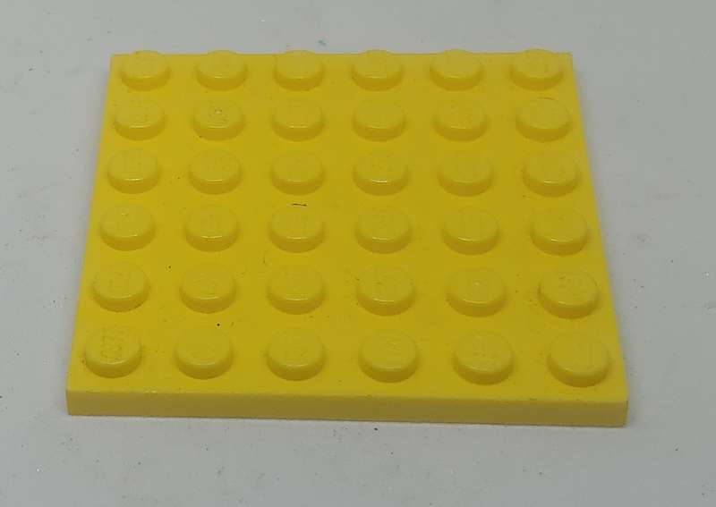 ORIGINAL LEGO (U) 6X6 PLATE PALE YELLOW