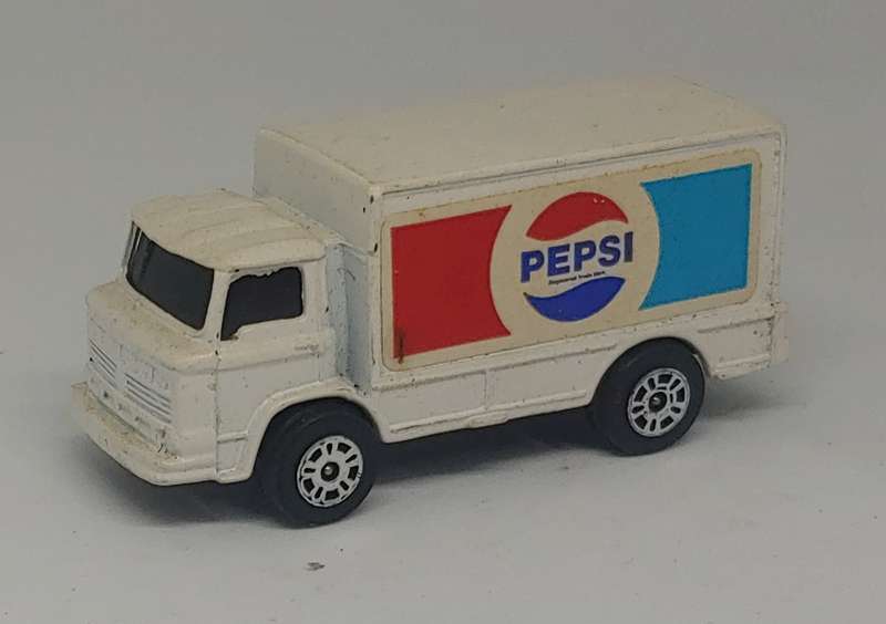 PEPSI LEYLAND TERRIER 1/64 CORGI JUNIORS