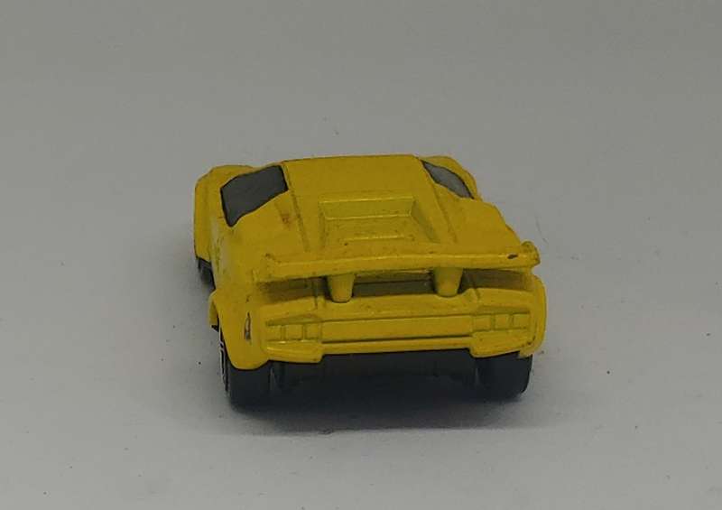 LAMBORGHINI COUNTACH LP 500 1/64 MATCHBOX