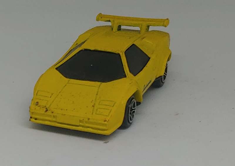 LAMBORGHINI COUNTACH LP 500 1/64 MATCHBOX