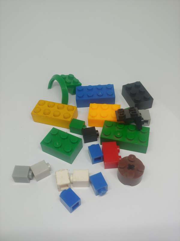 LEGO COMPATABE BLOCKS/BRICKS