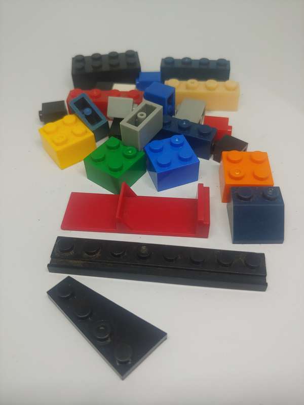 LEGO COMPATABE BLOCKS/BRICKS