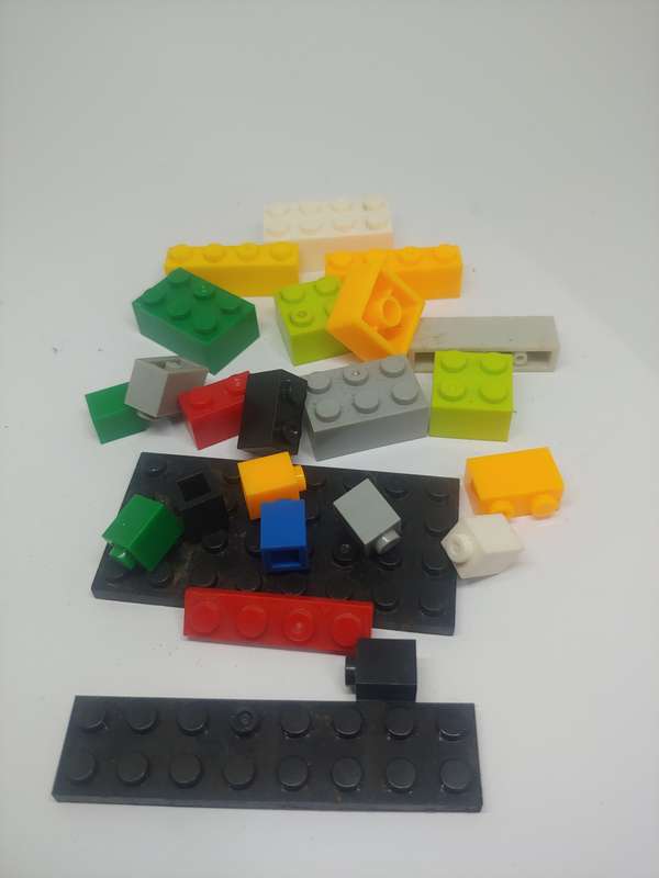 LEGO COMPATABE BLOCKS/BRICKS