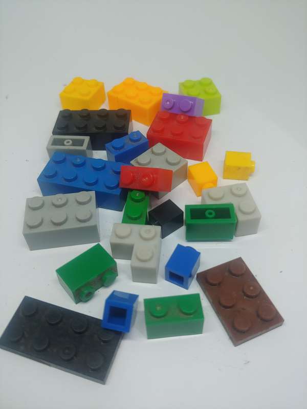 LEGO COMPATABE BLOCKS/BRICKS