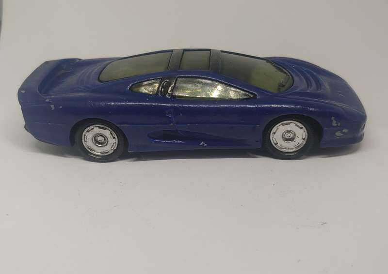 MATCHBOX JAGUAR XJ 1/48
