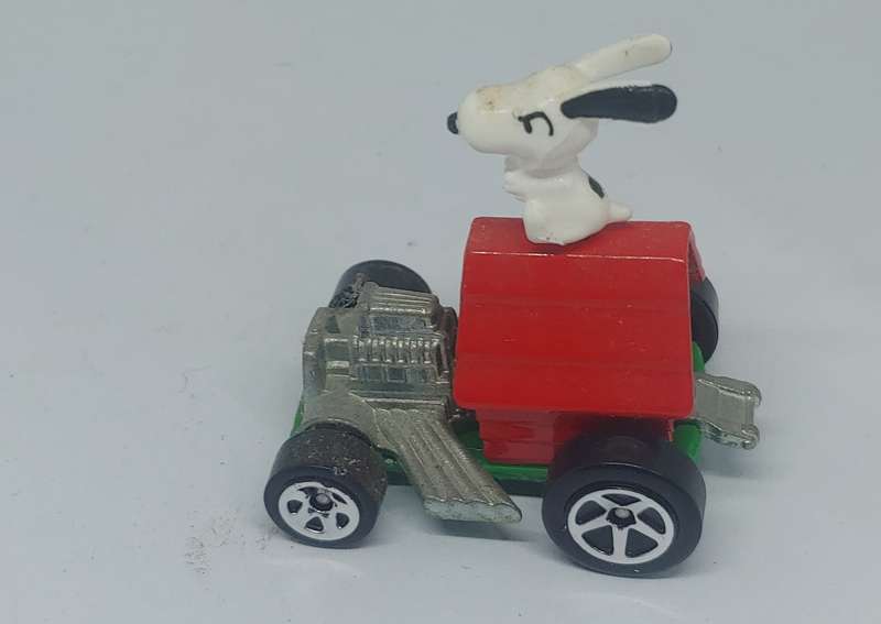 MATCHBOX SNOOPY