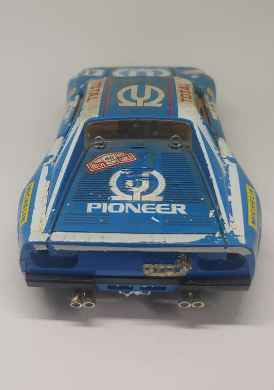 BURAGO FERRARI GTO 1/24 TAIL LIGHTS MISSING