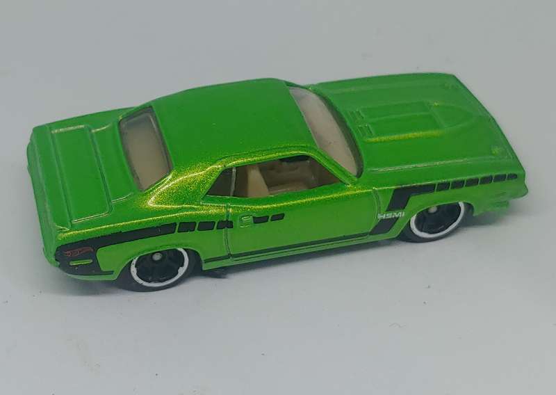 HOTWHEELS 2005 CHRYSLER 1/64
