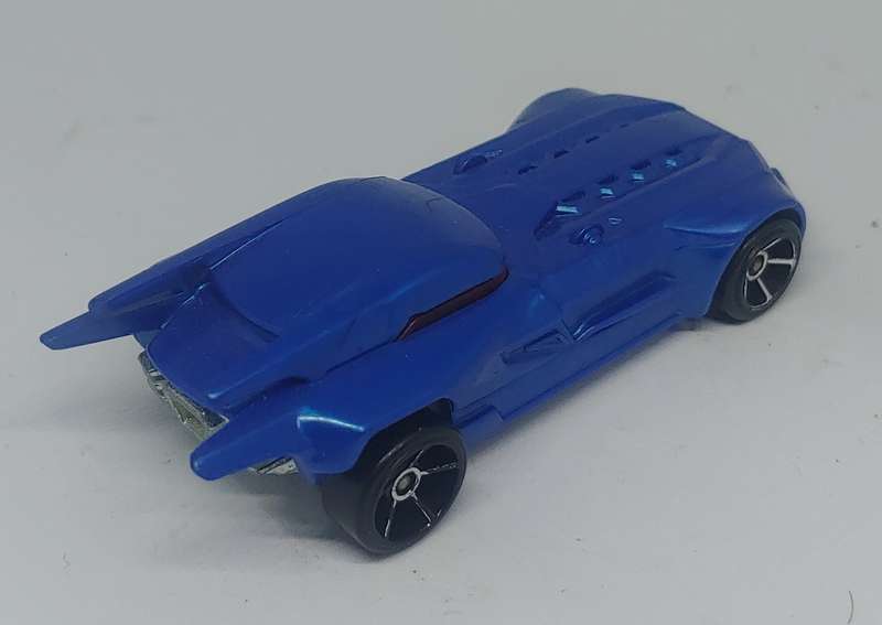 HOTWHEELS DC COMICS BATMOBILE 1/64