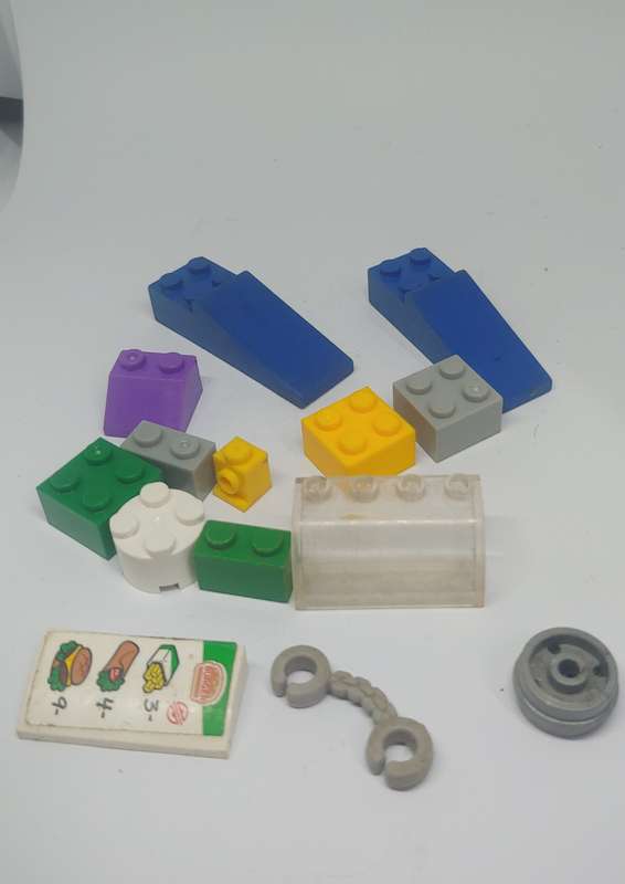 LEGO COMPATIBLE B,OCKS BRICKS AS IN PHOTO
