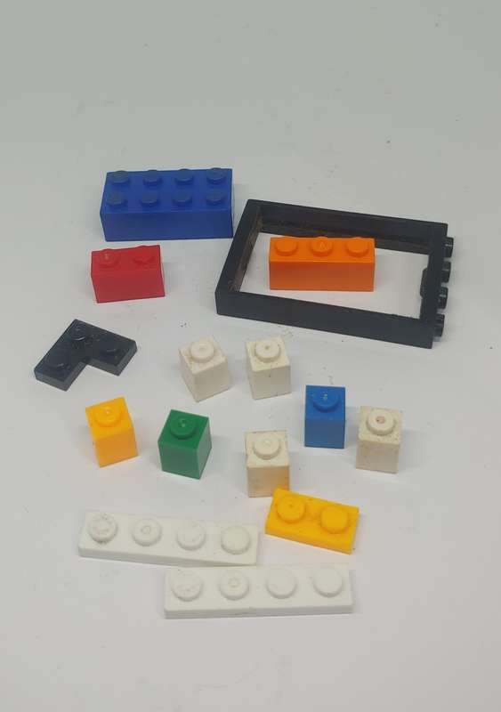 LEGO COMPATIBLE B,OCKS BRICKS AS IN PHOTO