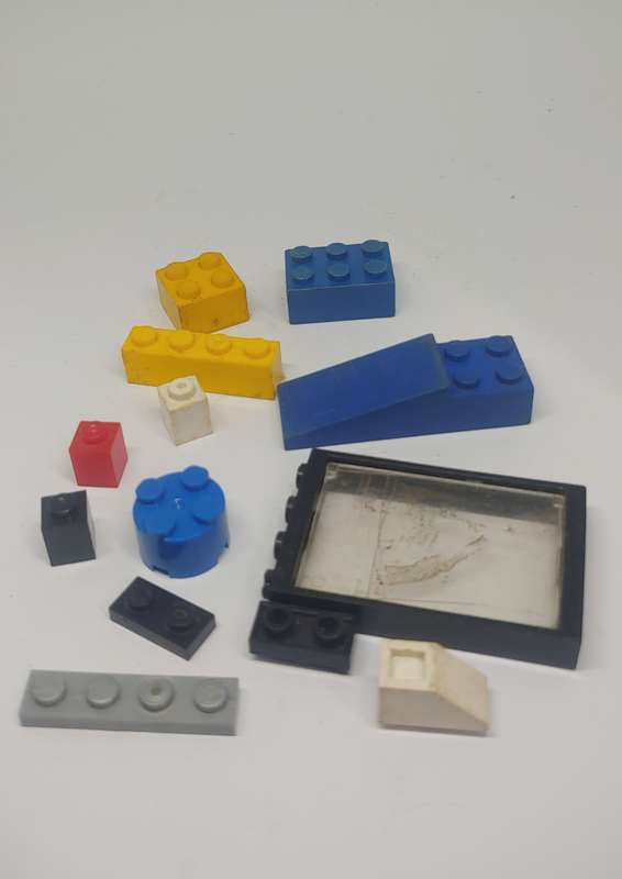 LEGO COMPATIBLE B,OCKS BRICKS AS IN PHOTO