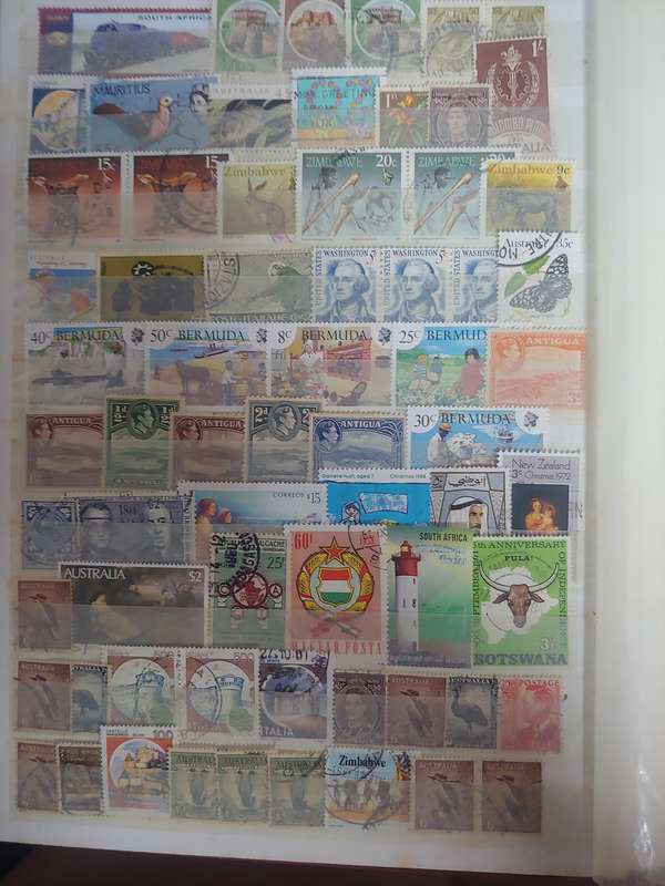 A4 DAVA ALBUM 16/32 PAGE MIXED WORLD NOT CHECKED SOME GREAT STAMPS
