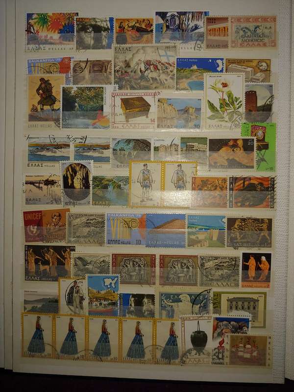 USED A4 STOCKBOOK 11/22 PAGES LOADED WITH WORLD STAMPS GOOD VALUE
